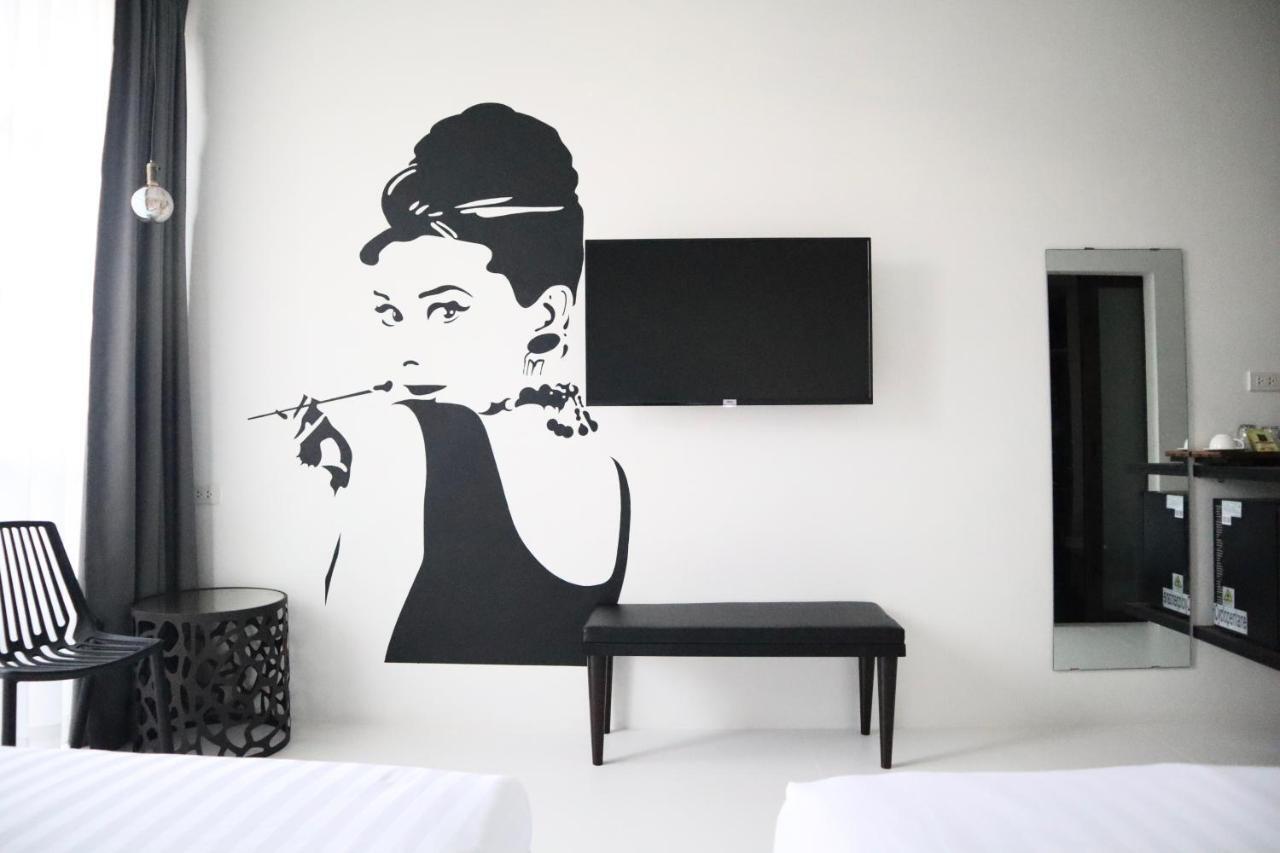 Goodnight Poshtel + Free Netflix Hotel Hat Yai Bagian luar foto