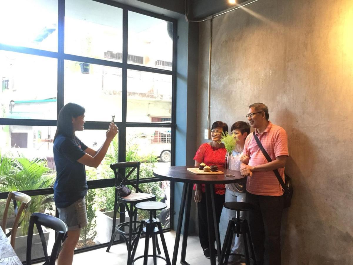 Goodnight Poshtel + Free Netflix Hotel Hat Yai Bagian luar foto
