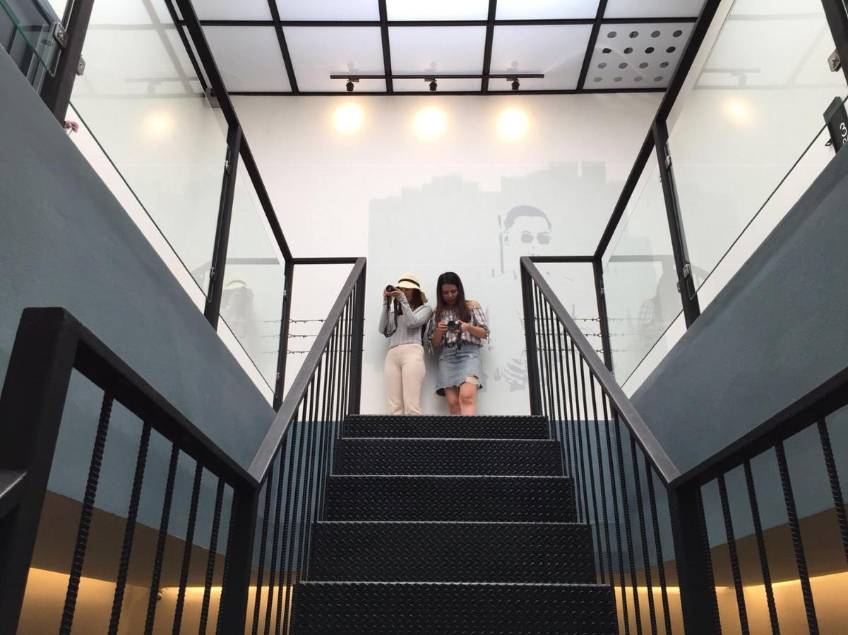 Goodnight Poshtel + Free Netflix Hotel Hat Yai Bagian luar foto