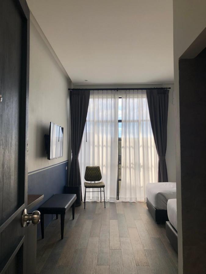 Goodnight Poshtel + Free Netflix Hotel Hat Yai Bagian luar foto