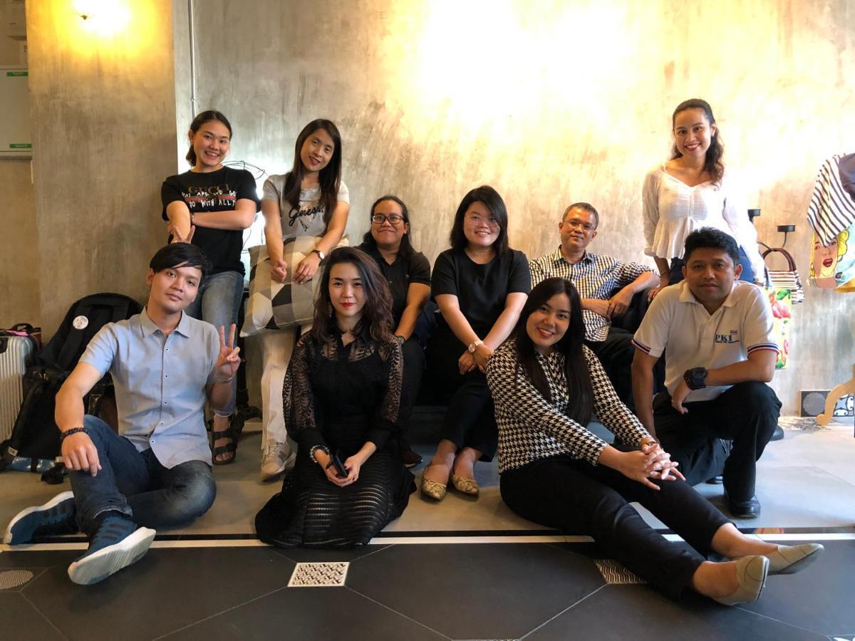 Goodnight Poshtel + Free Netflix Hotel Hat Yai Bagian luar foto