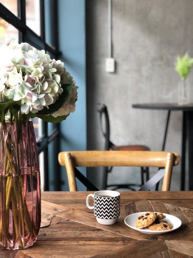 Goodnight Poshtel + Free Netflix Hotel Hat Yai Bagian luar foto