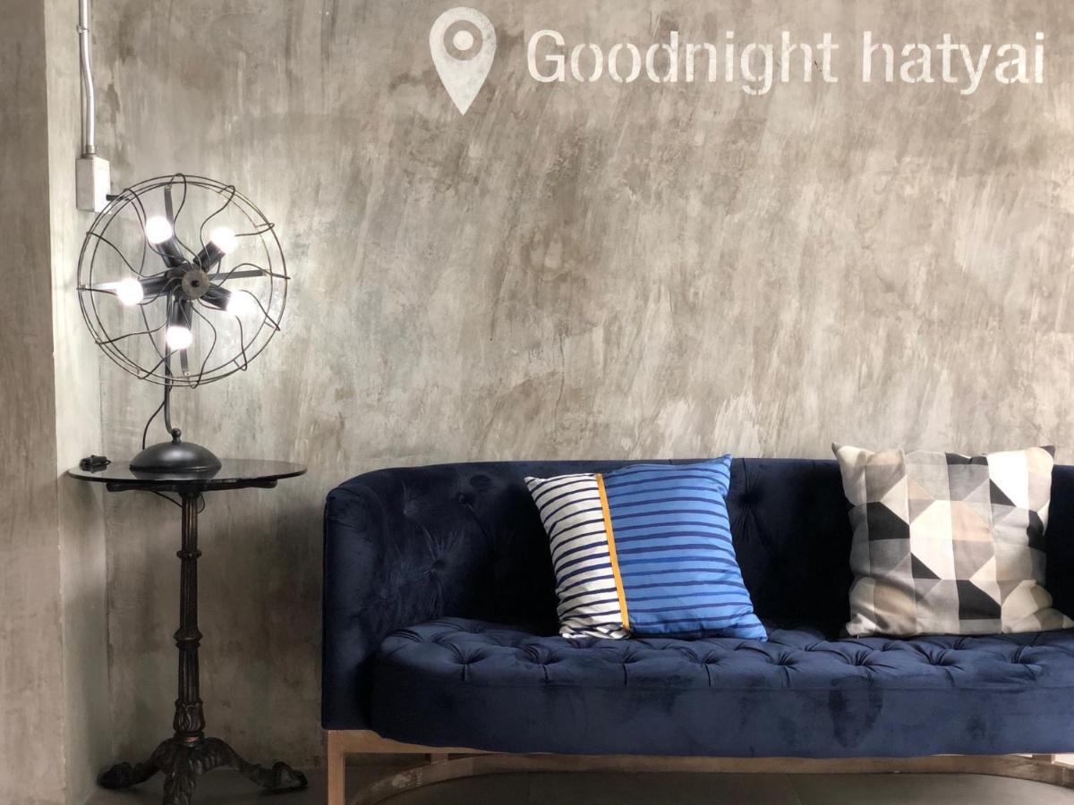 Goodnight Poshtel + Free Netflix Hotel Hat Yai Bagian luar foto