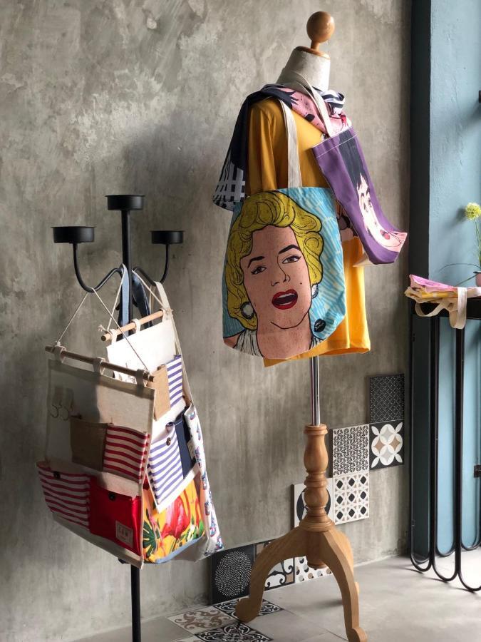 Goodnight Poshtel + Free Netflix Hotel Hat Yai Bagian luar foto